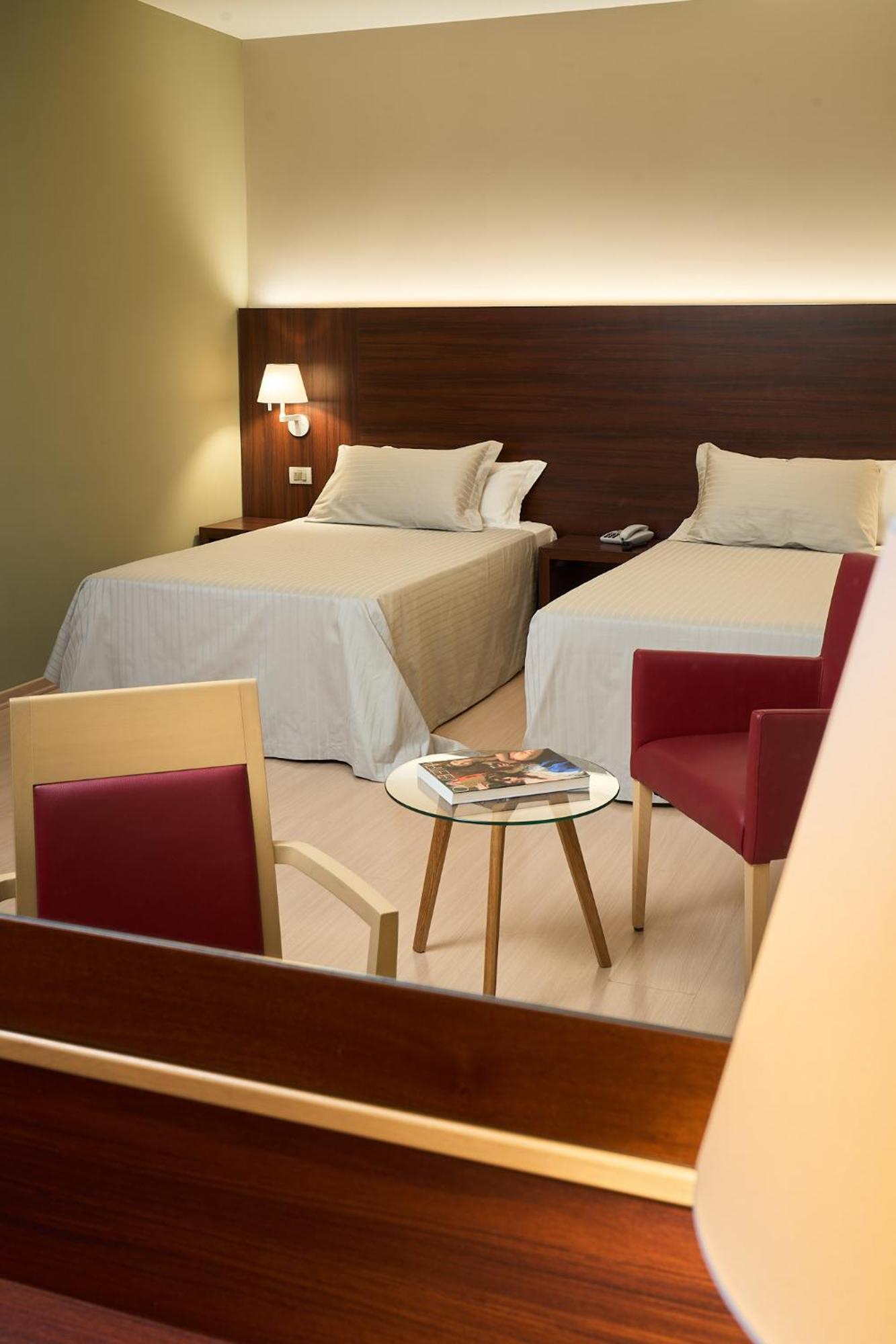 פוליניו Delfina Palace Hotel מראה חיצוני תמונה