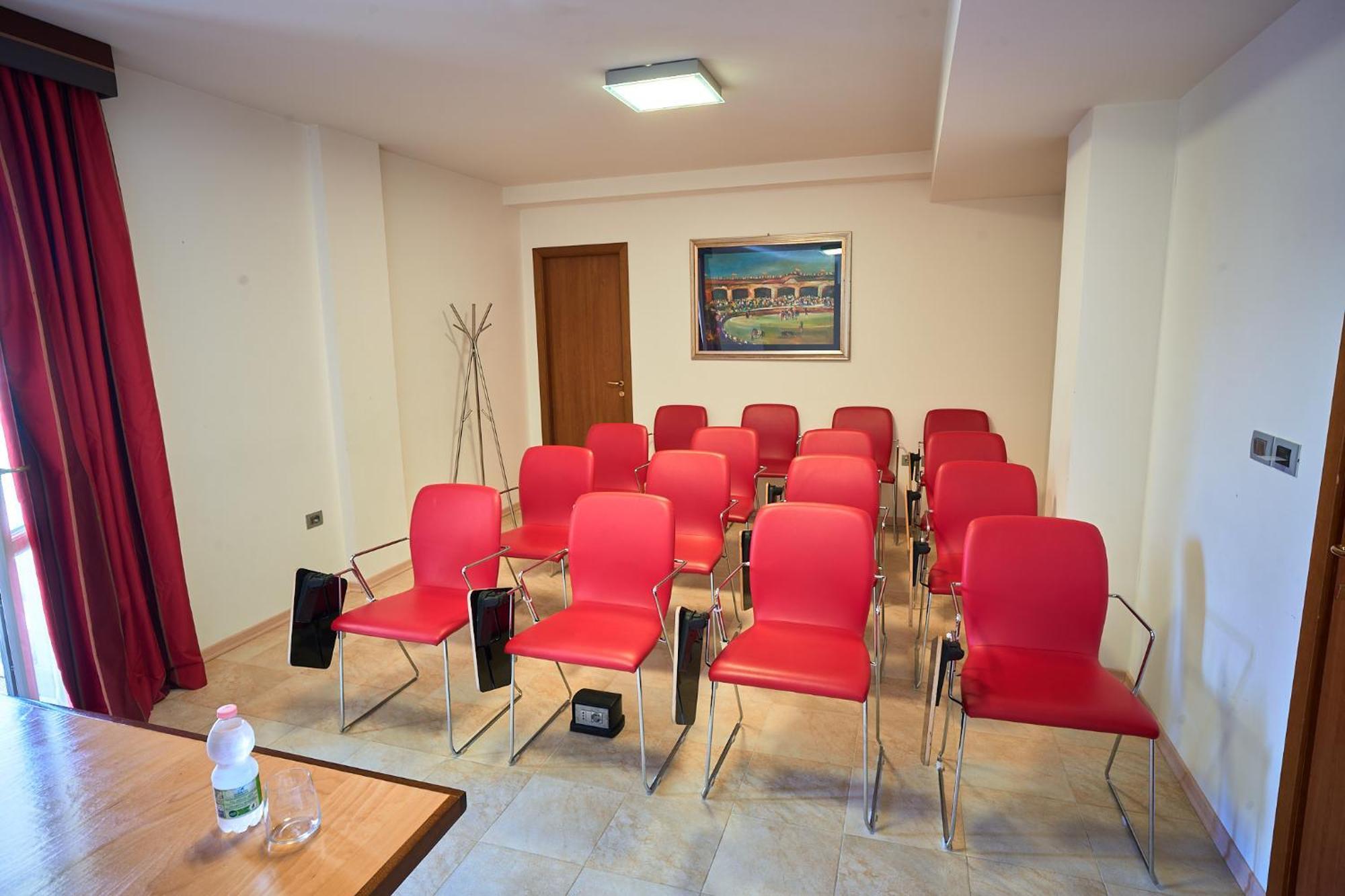 פוליניו Delfina Palace Hotel מראה חיצוני תמונה
